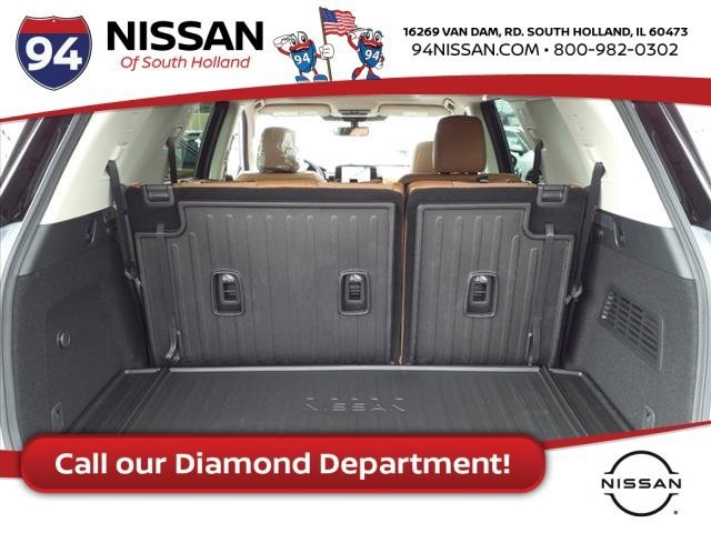 Vehicle image 16 of 21
