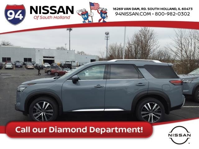 Vehicle image 8 of 21