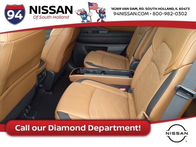 Vehicle image 14 of 21