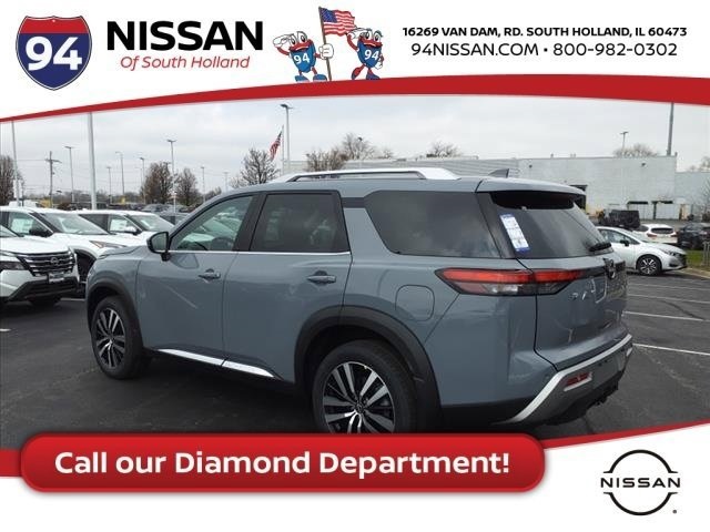 Vehicle image 7 of 21