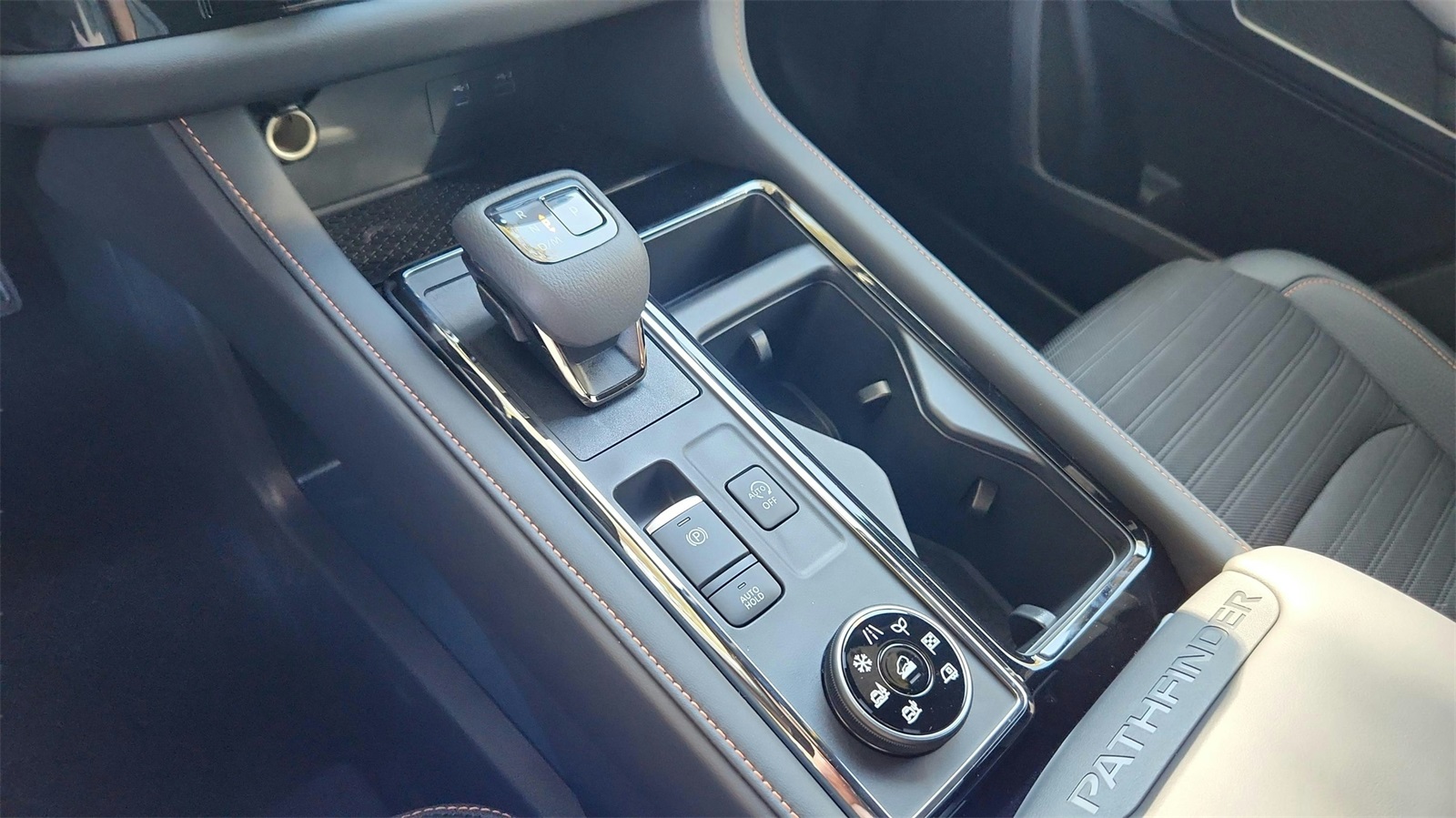 Vehicle image 12 of 30