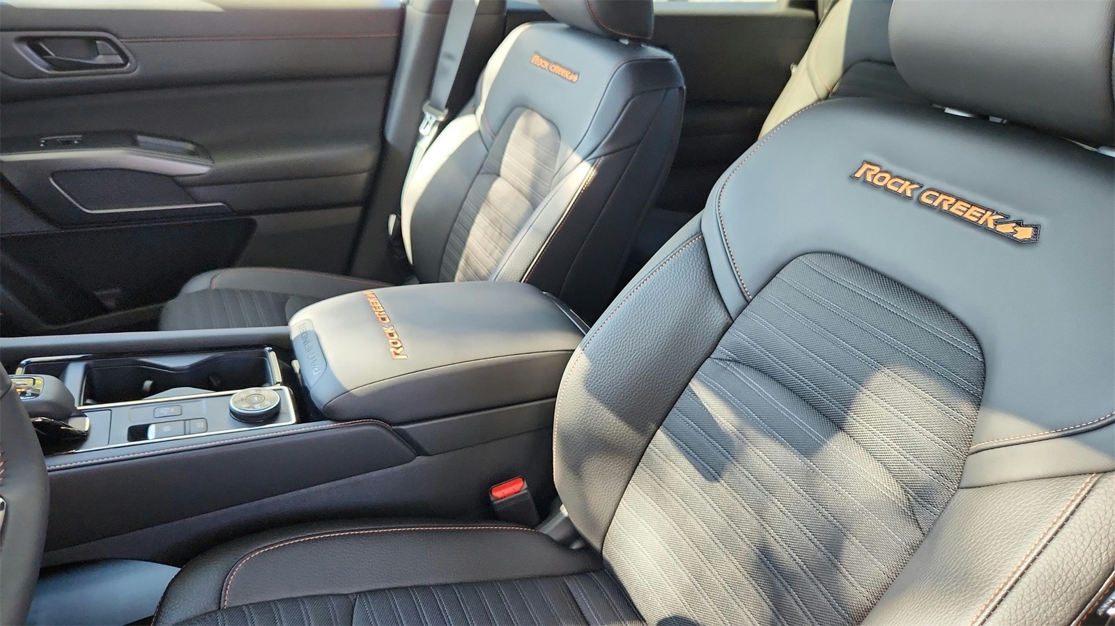 Vehicle image 10 of 30