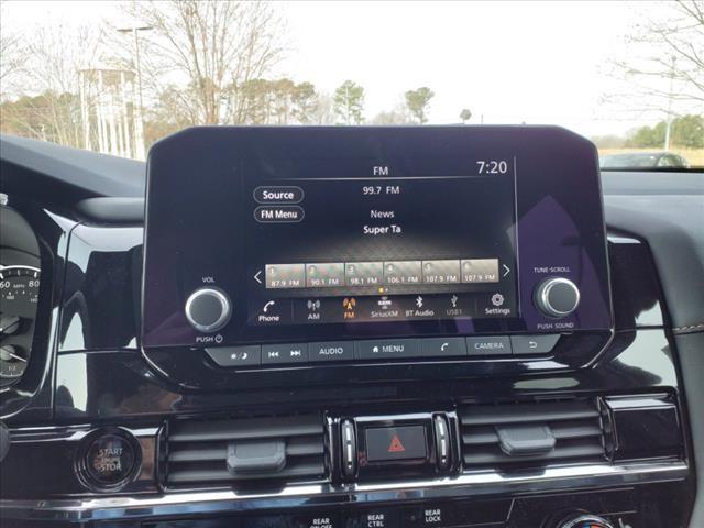 Vehicle image 13 of 15