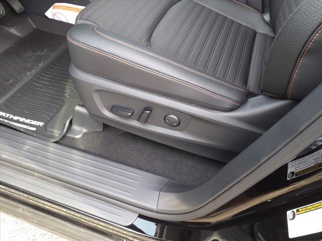 Vehicle image 6 of 15