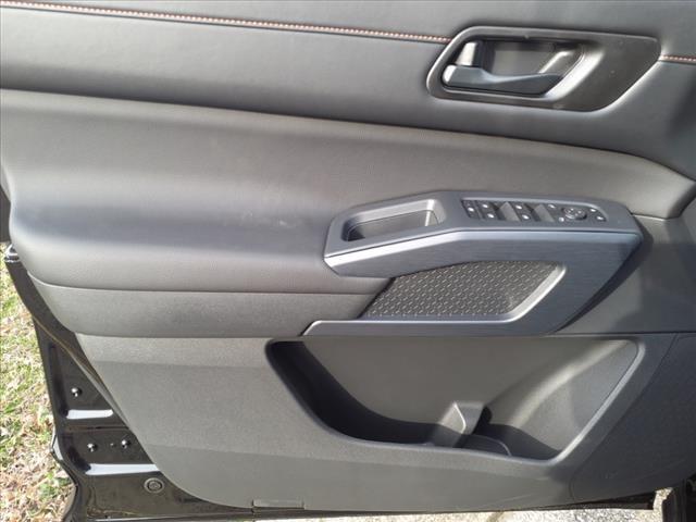 Vehicle image 7 of 15