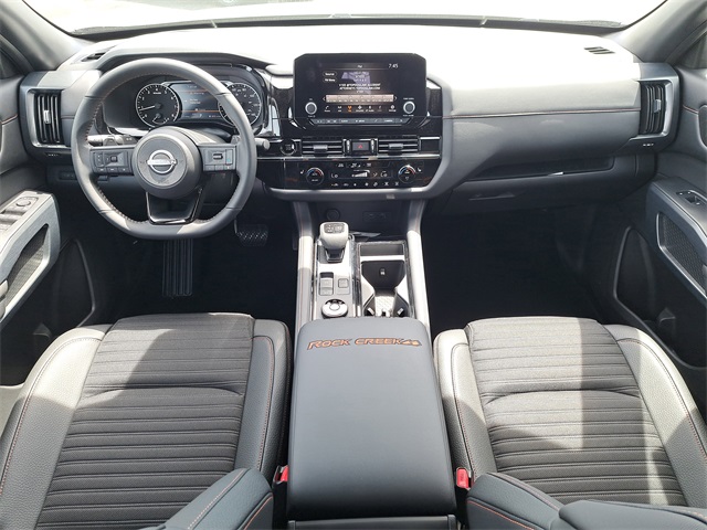 Vehicle image 7 of 10