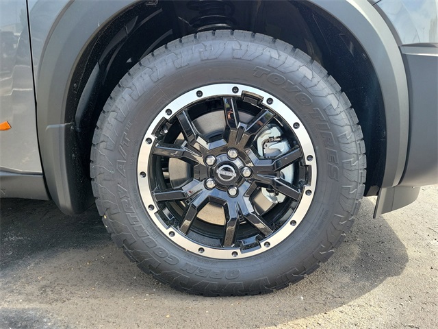 Vehicle image 5 of 10