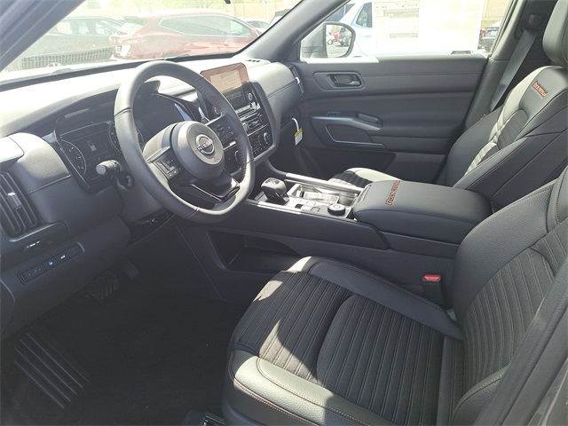 Vehicle image 10 of 10