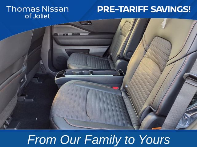 2025 Nissan Pathfinder Rock Creek Image 16 of 25