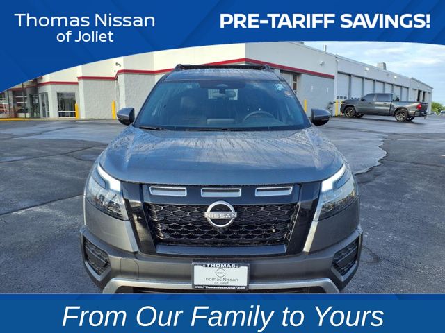 2025 Nissan Pathfinder Rock Creek Image 2 of 25