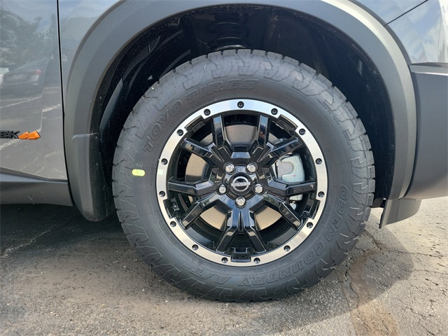 Vehicle image 5 of 10