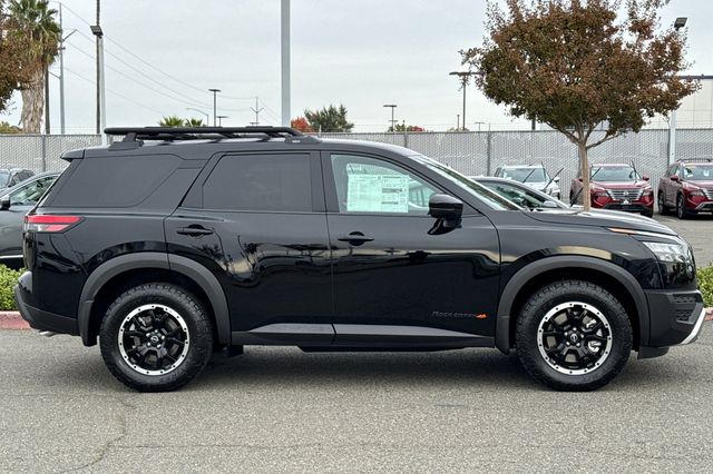 Vehicle image 4 of 20
