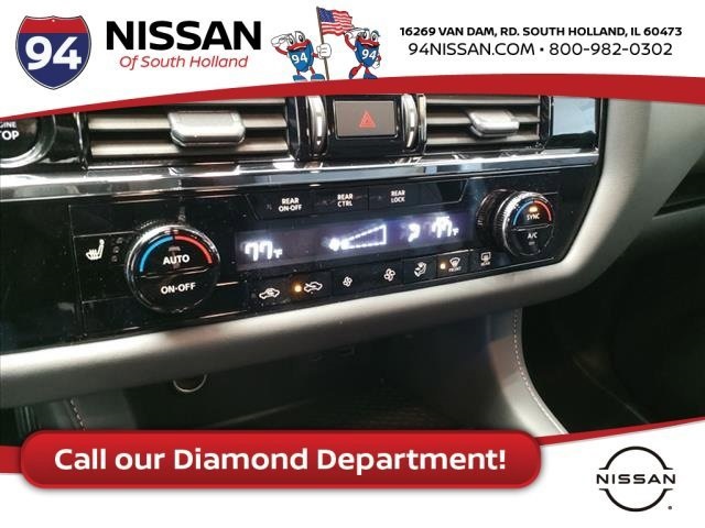 Vehicle image 20 of 21