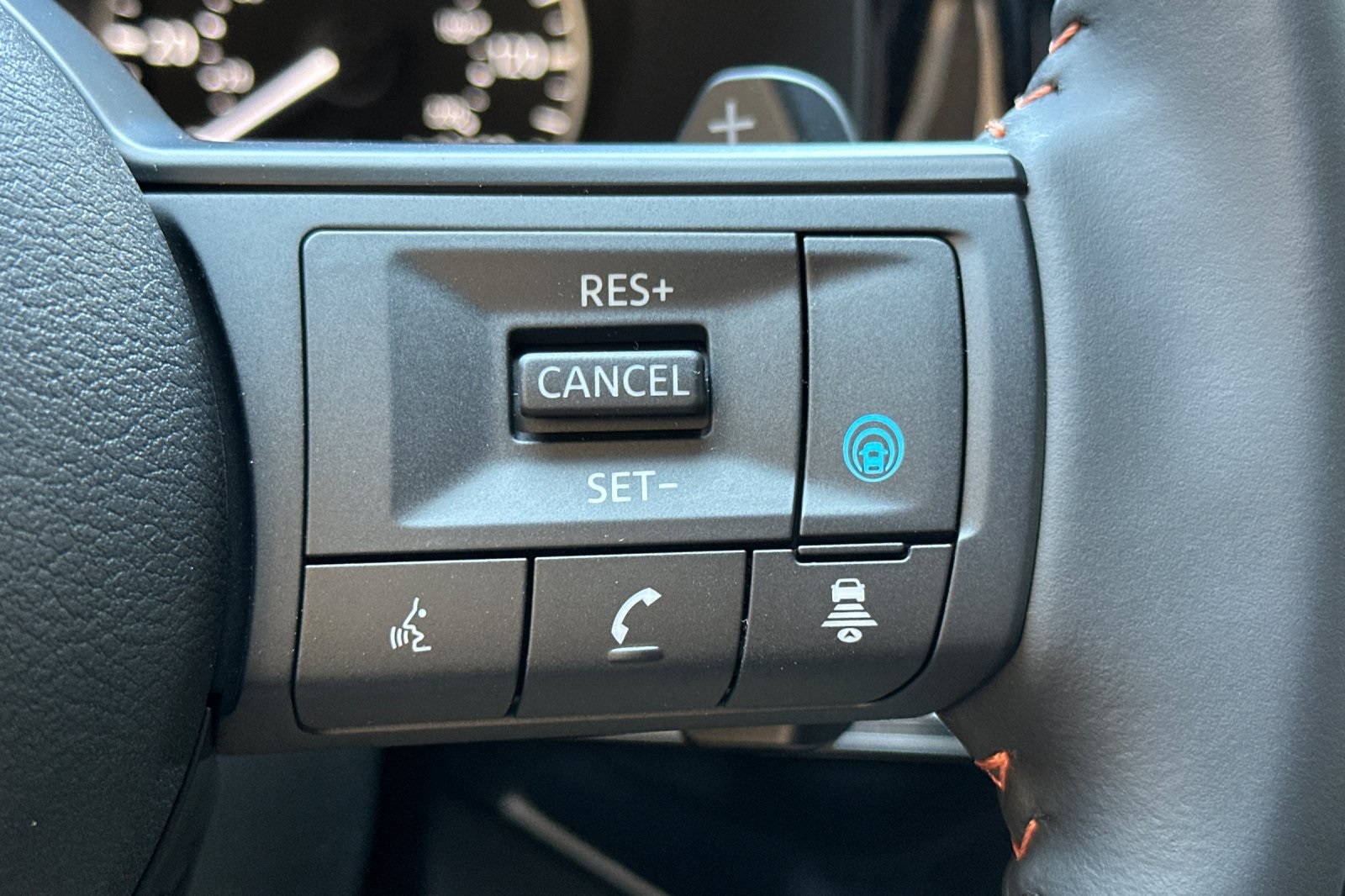 Vehicle image 26 of 36
