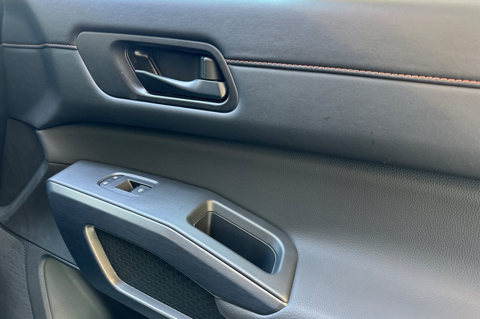Vehicle image 24 of 36