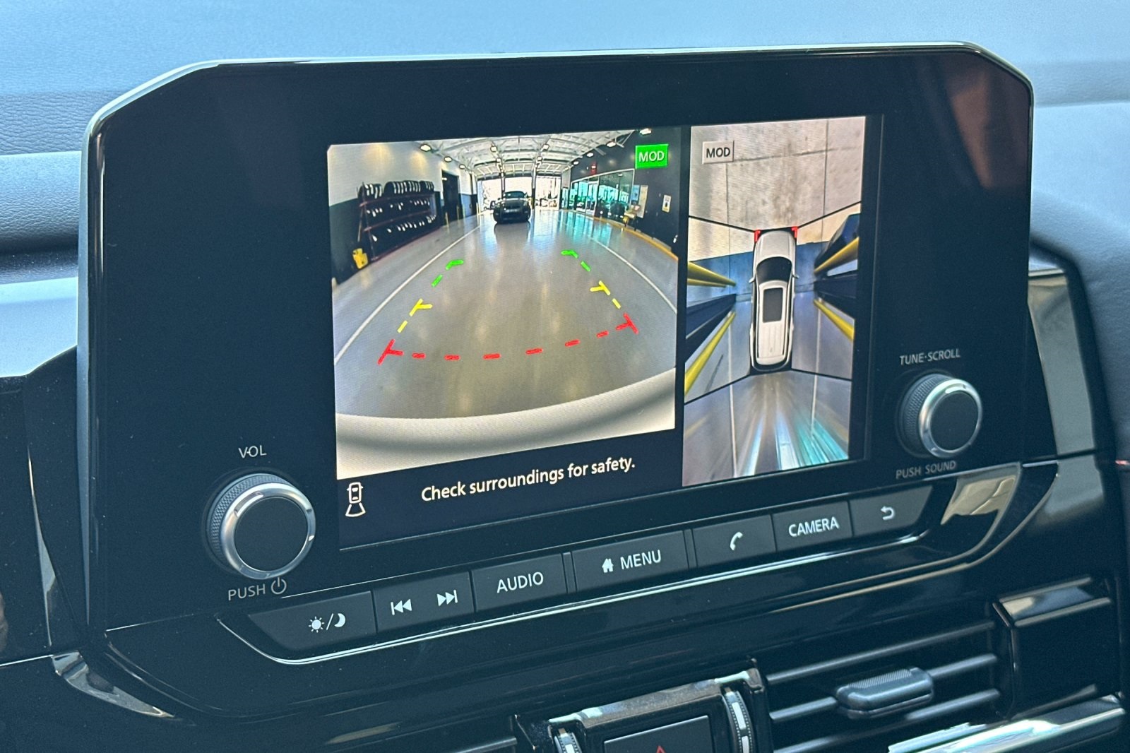 Vehicle image 19 of 36