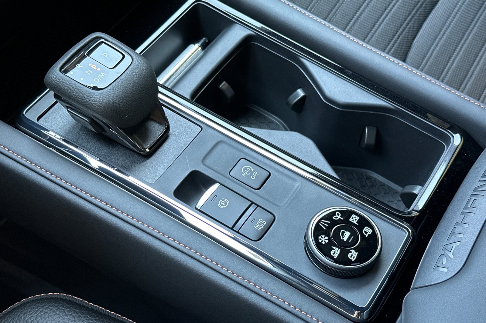 Vehicle image 21 of 36