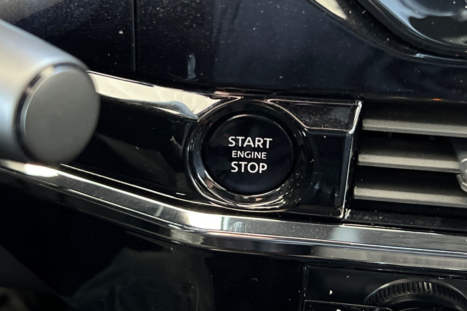 Vehicle image 25 of 25