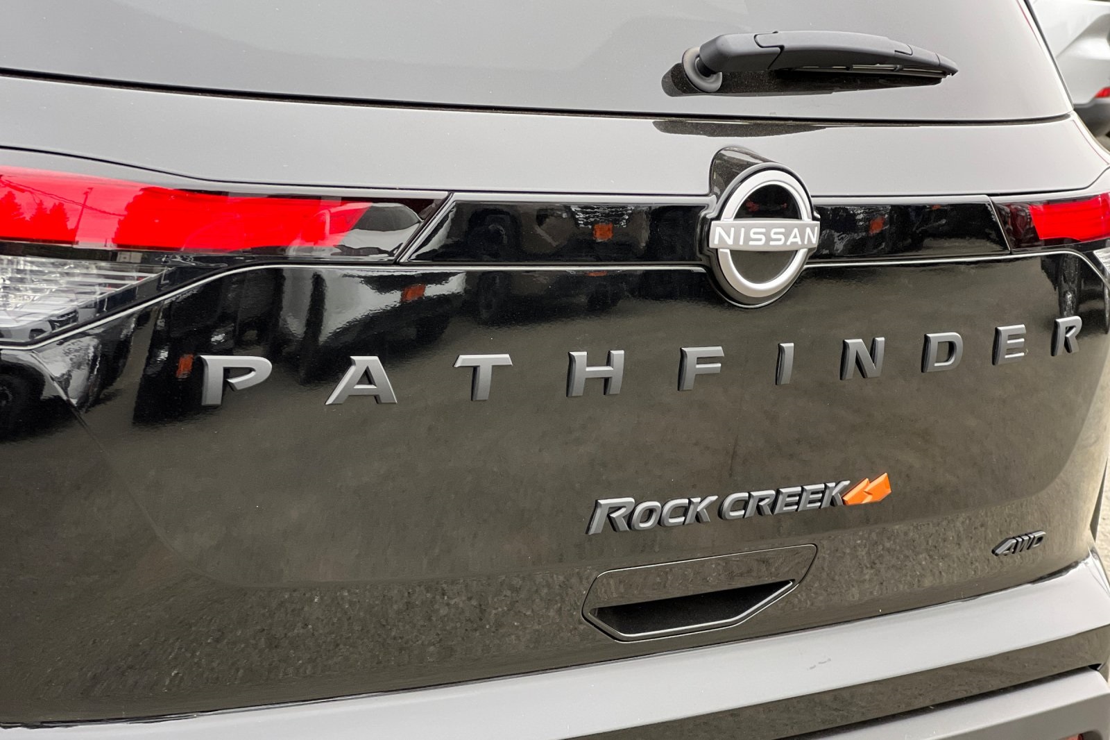 Vehicle image 20 of 25