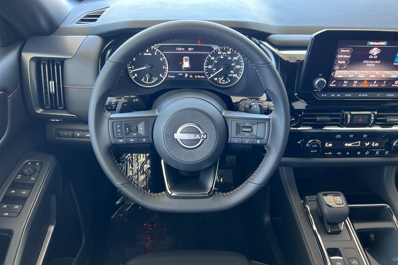 Vehicle image 22 of 25
