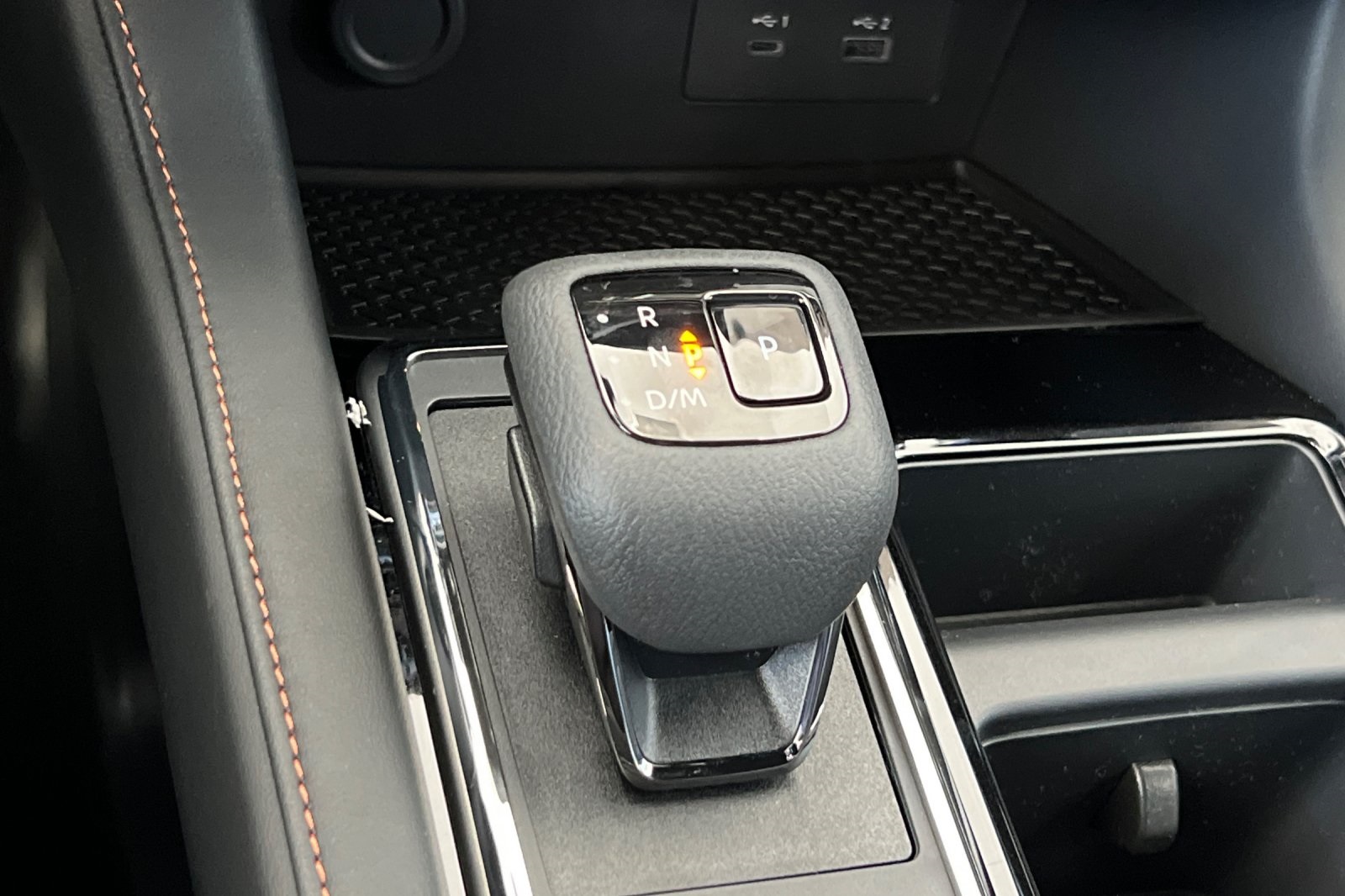 Vehicle image 16 of 25