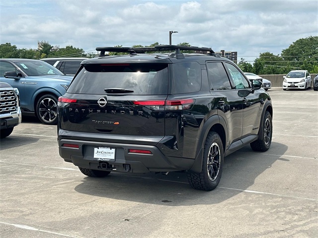 Vehicle image 4 of 18