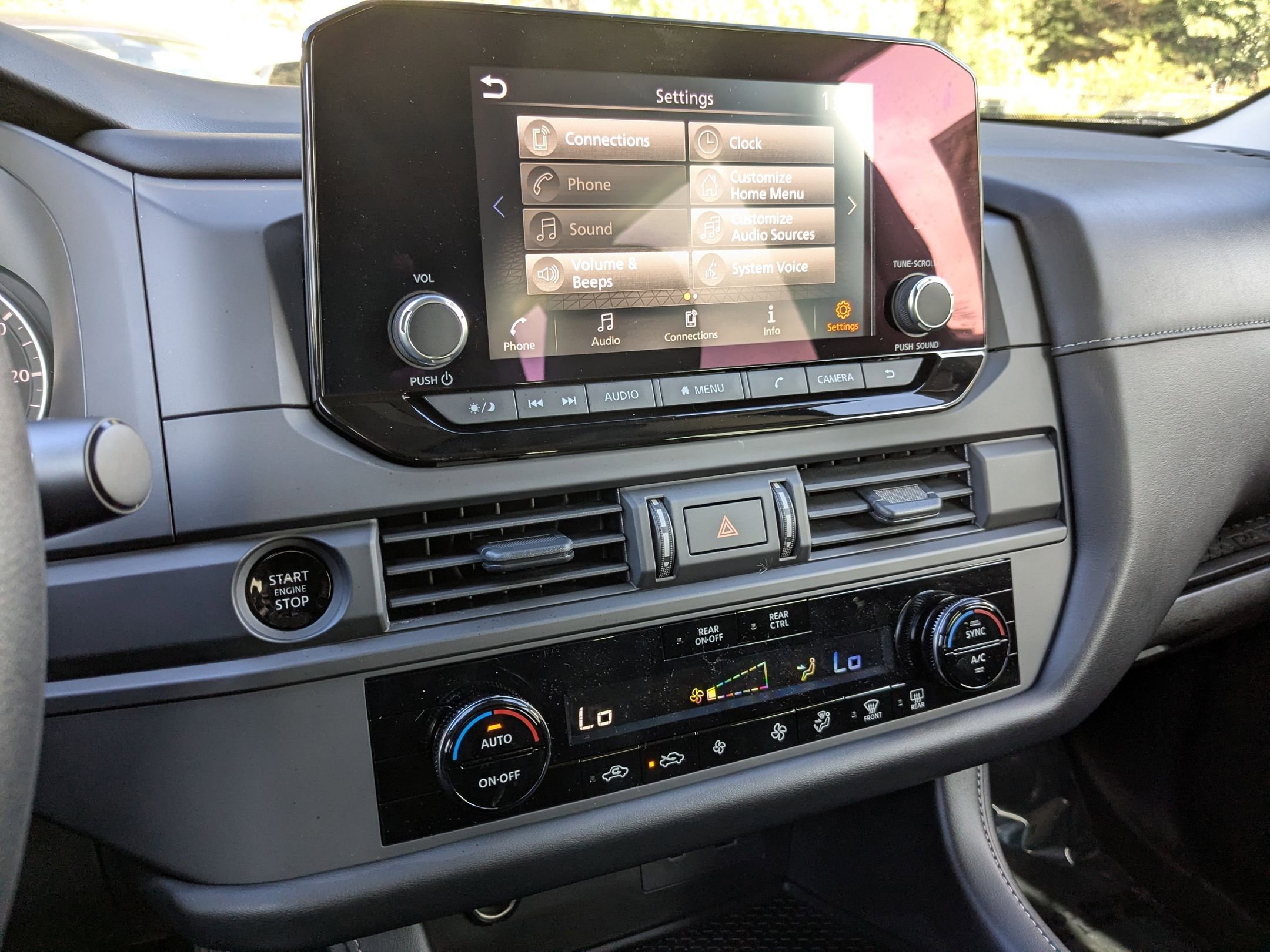 2025 Nissan Pathfinder S Image 17 of 27