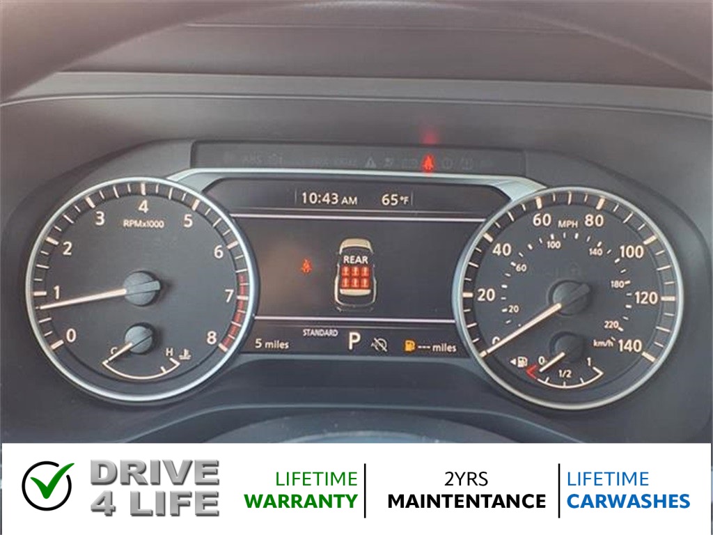 Vehicle image 21 of 24