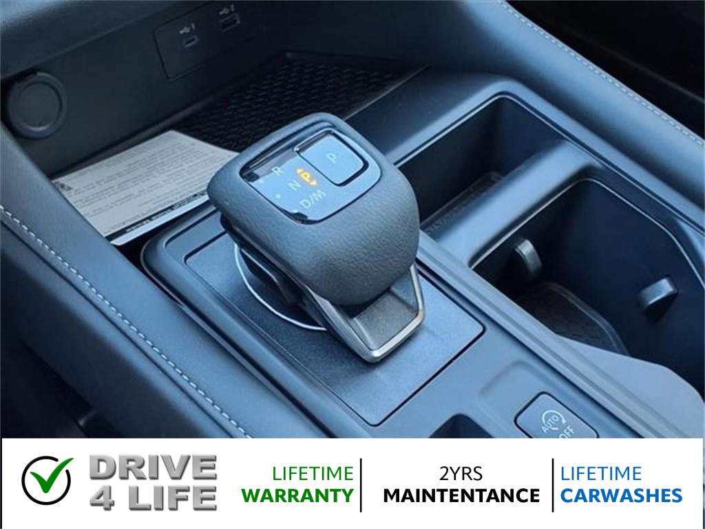 Vehicle image 18 of 24