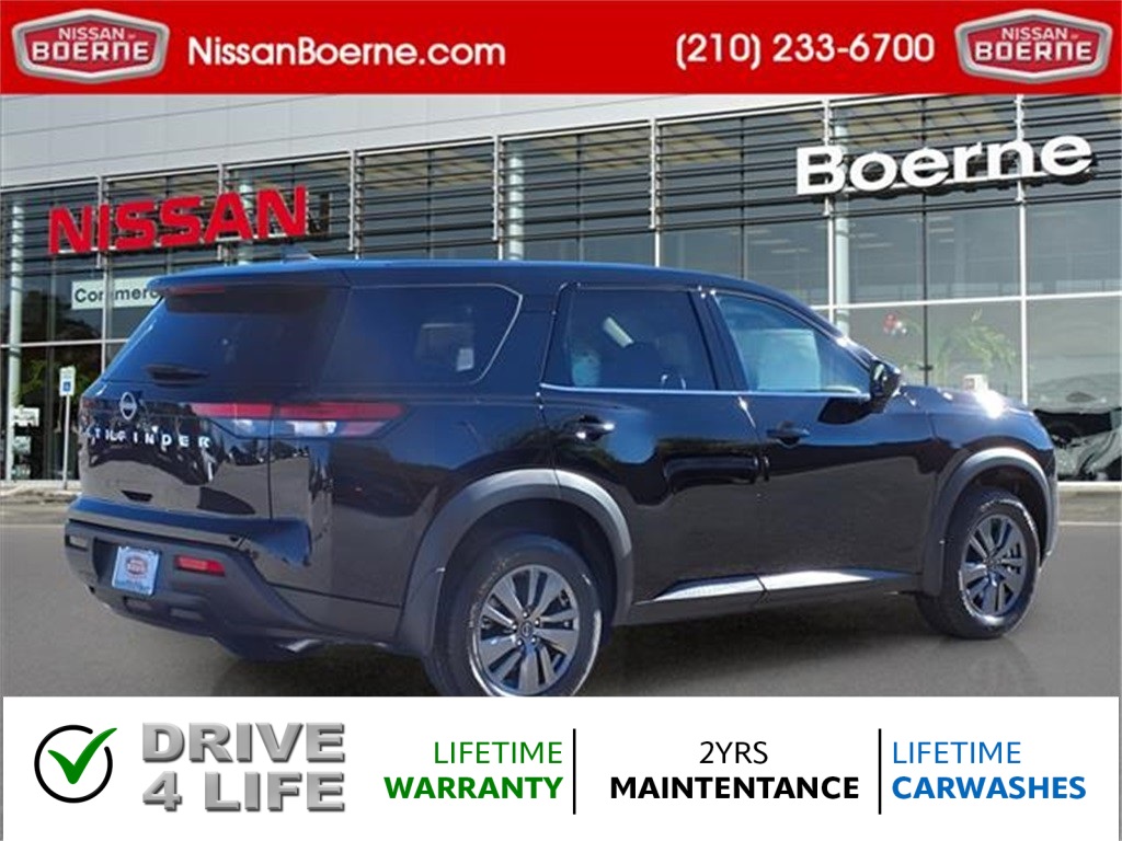 Vehicle image 5 of 24