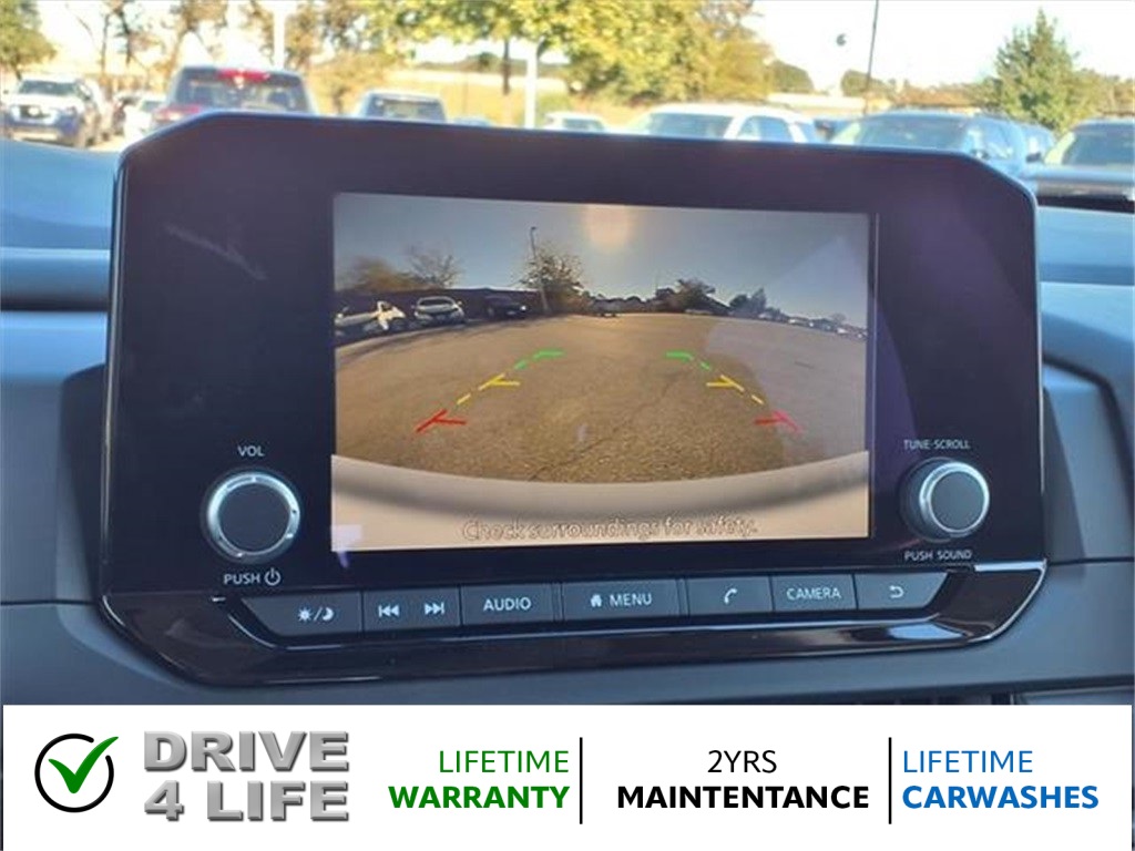 Vehicle image 15 of 24