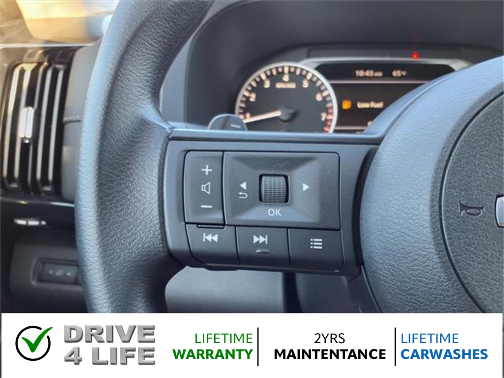 Vehicle image 23 of 24