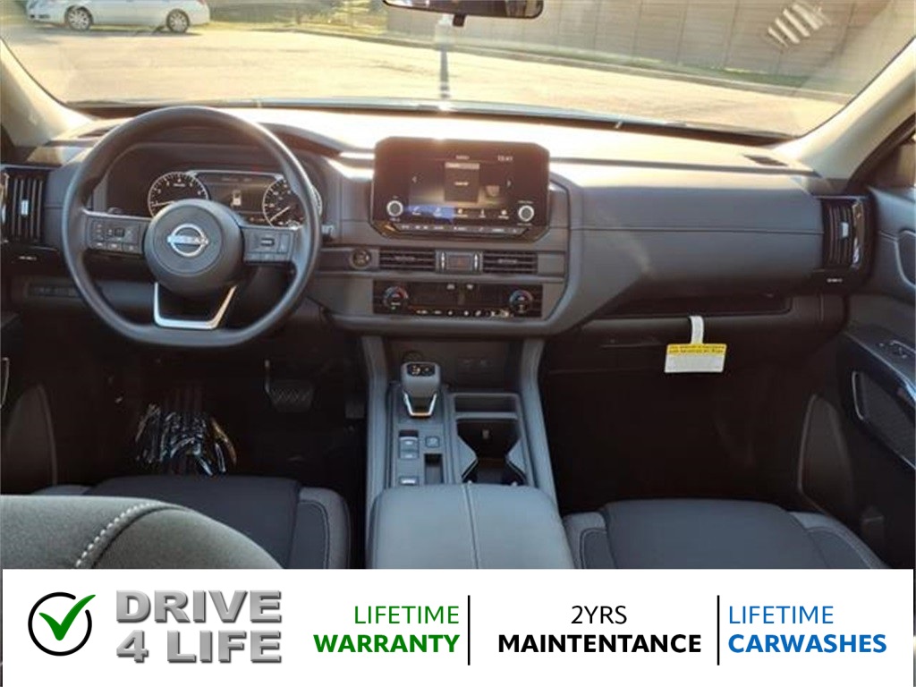 Vehicle image 12 of 24