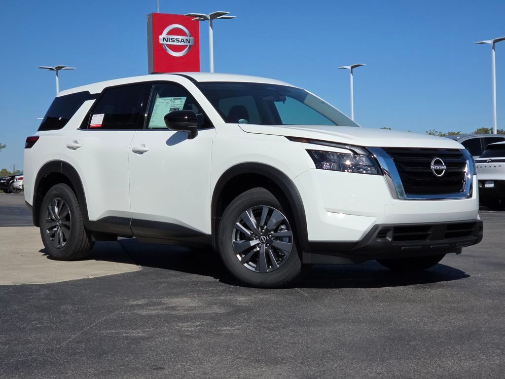 2025 Nissan Pathfinder S Image 4 of 31