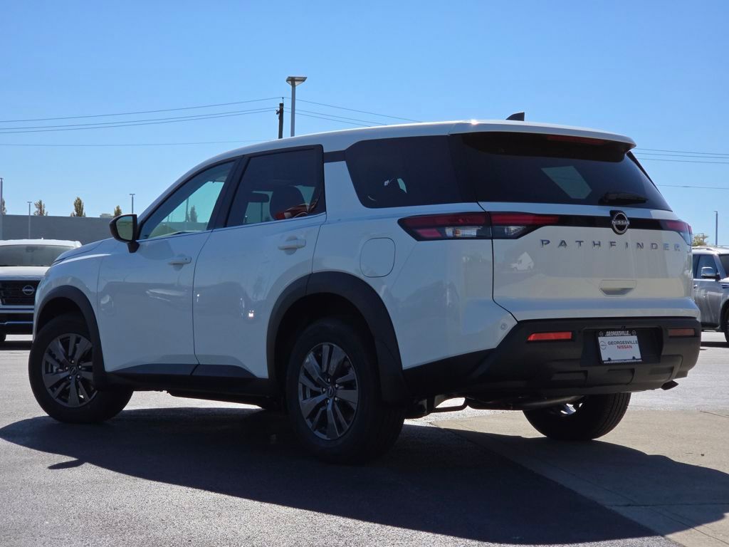 2025 Nissan Pathfinder S Image 8 of 31