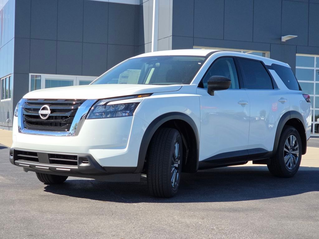 2025 Nissan Pathfinder S Image 1 of 31