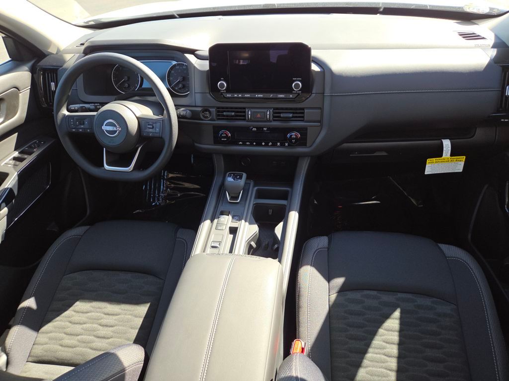 2025 Nissan Pathfinder S Image 15 of 31