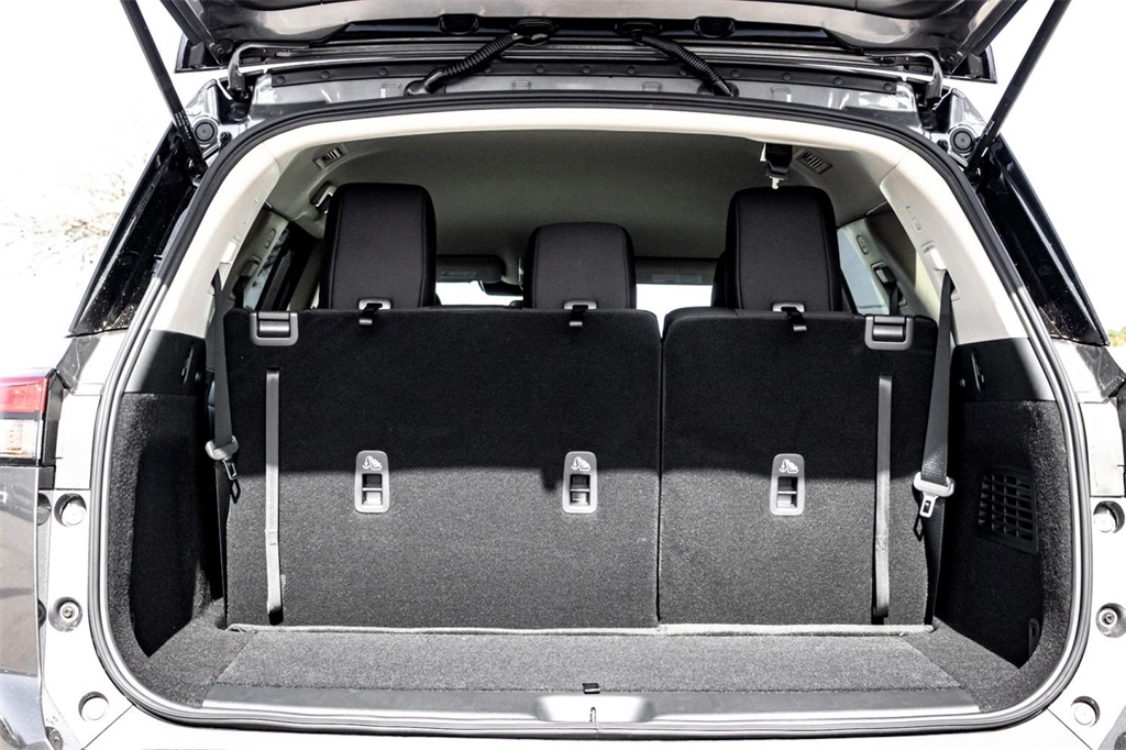 Vehicle image 25 of 25