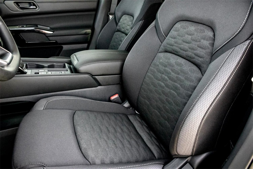 Vehicle image 9 of 25