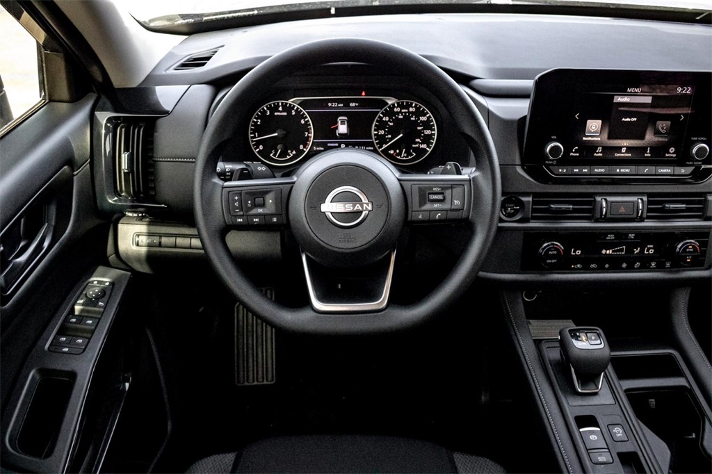 Vehicle image 24 of 25