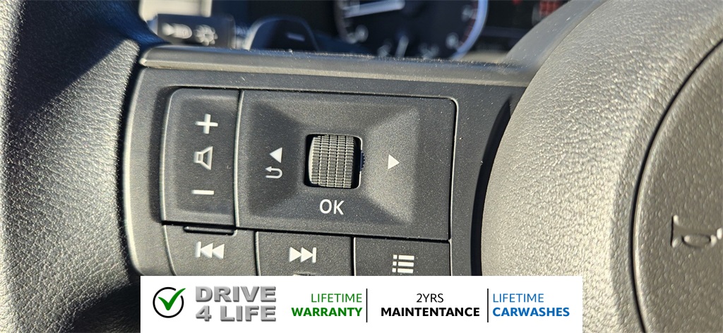 Vehicle image 16 of 24