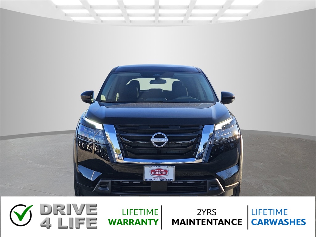 Vehicle image 2 of 24