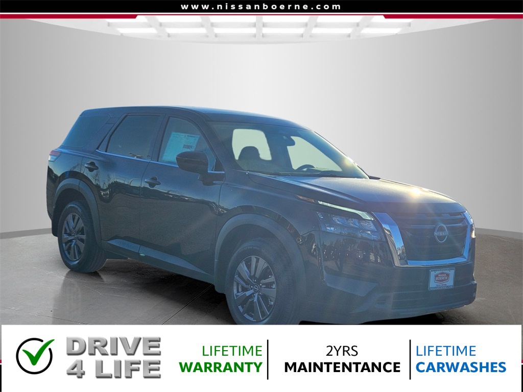 Vehicle image 3 of 24