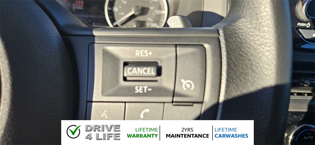 Vehicle image 17 of 24