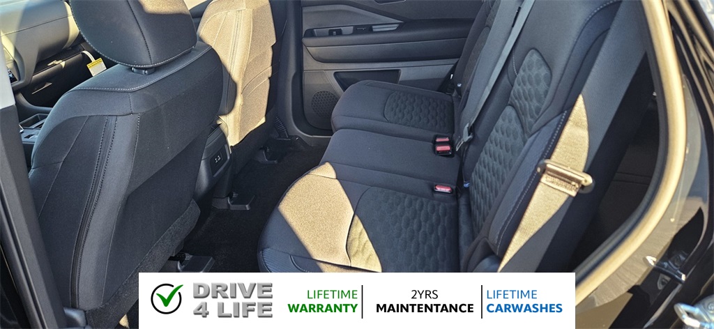 Vehicle image 12 of 24