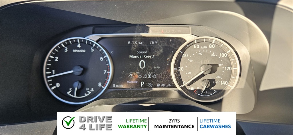 Vehicle image 18 of 24
