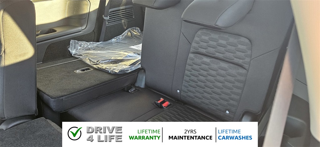 Vehicle image 13 of 24