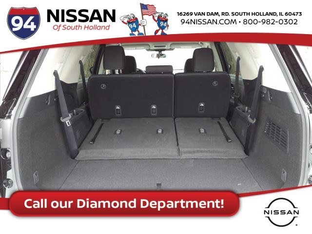 Vehicle image 14 of 21