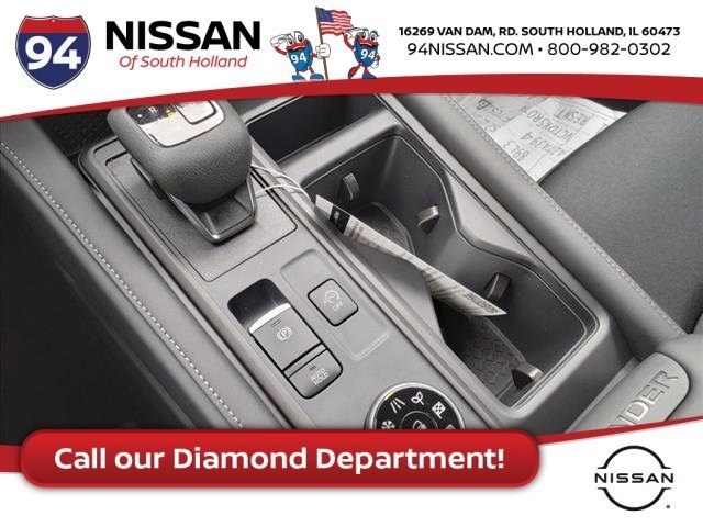 Vehicle image 18 of 21