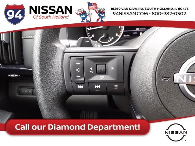 Vehicle image 19 of 21